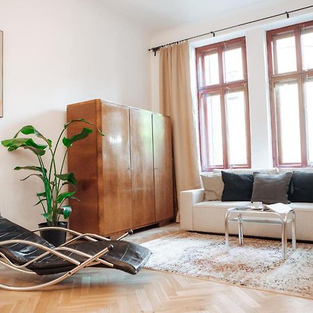 Oomph Vintage 2Br Gem Steps From Politechnika Apartment Warsaw Exterior photo